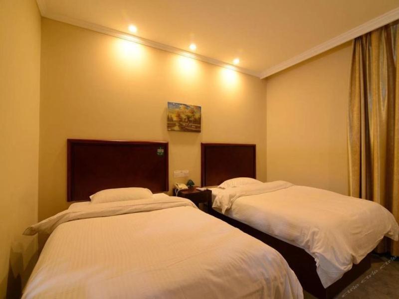 Greentree Inn Jiangsu Zhenjiang Dingmao Industrial Park Wode Square Express Hotel Экстерьер фото