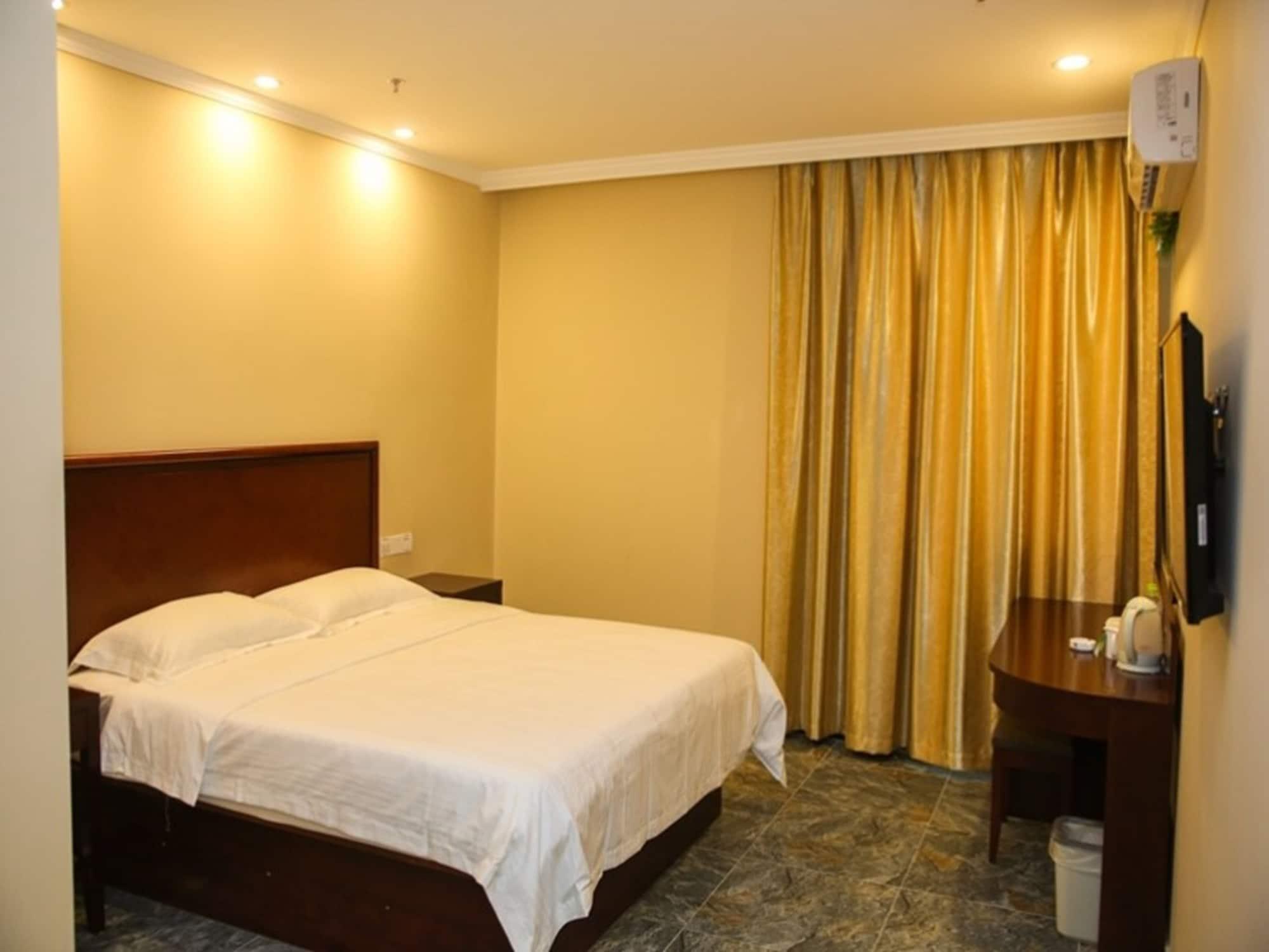 Greentree Inn Jiangsu Zhenjiang Dingmao Industrial Park Wode Square Express Hotel Экстерьер фото