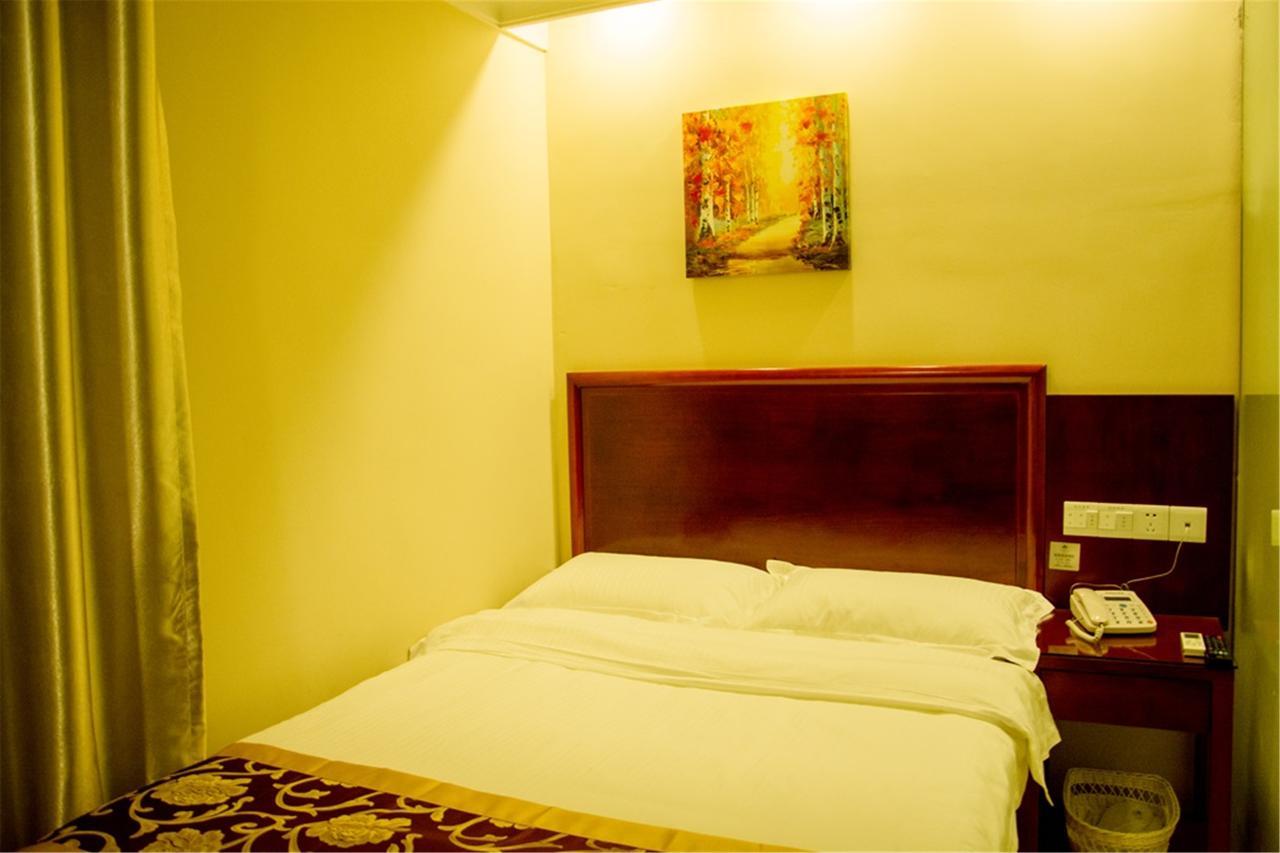 Greentree Inn Jiangsu Zhenjiang Dingmao Industrial Park Wode Square Express Hotel Экстерьер фото