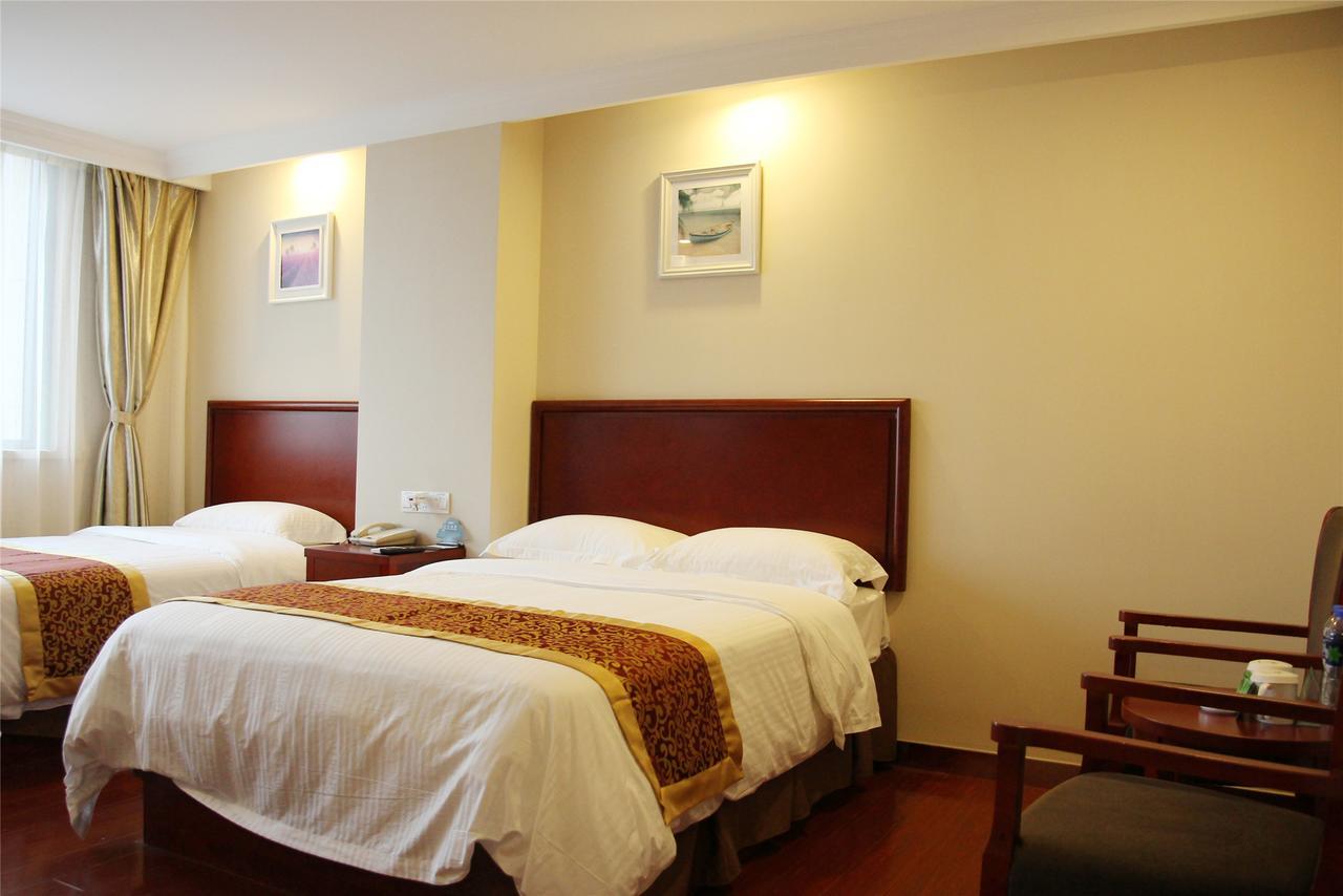 Greentree Inn Jiangsu Zhenjiang Dingmao Industrial Park Wode Square Express Hotel Экстерьер фото