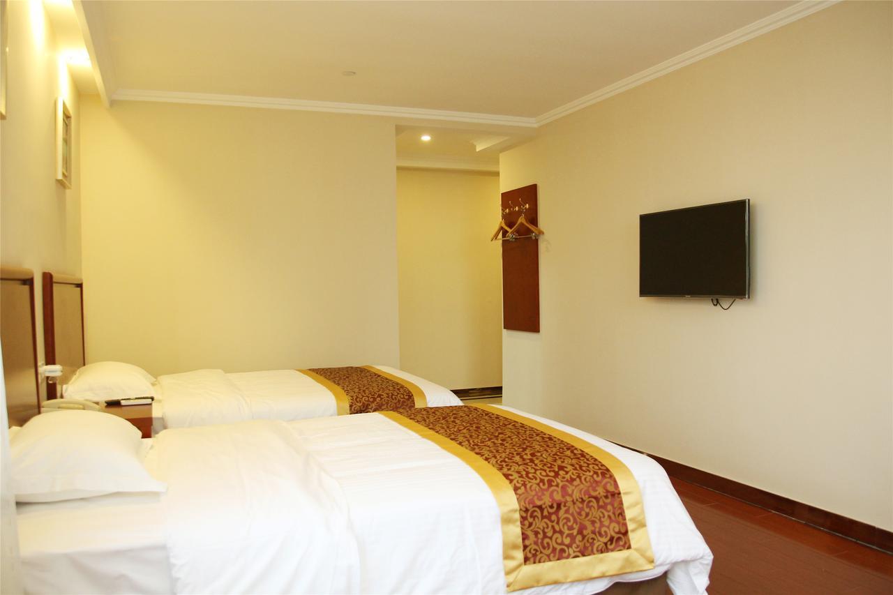 Greentree Inn Jiangsu Zhenjiang Dingmao Industrial Park Wode Square Express Hotel Экстерьер фото