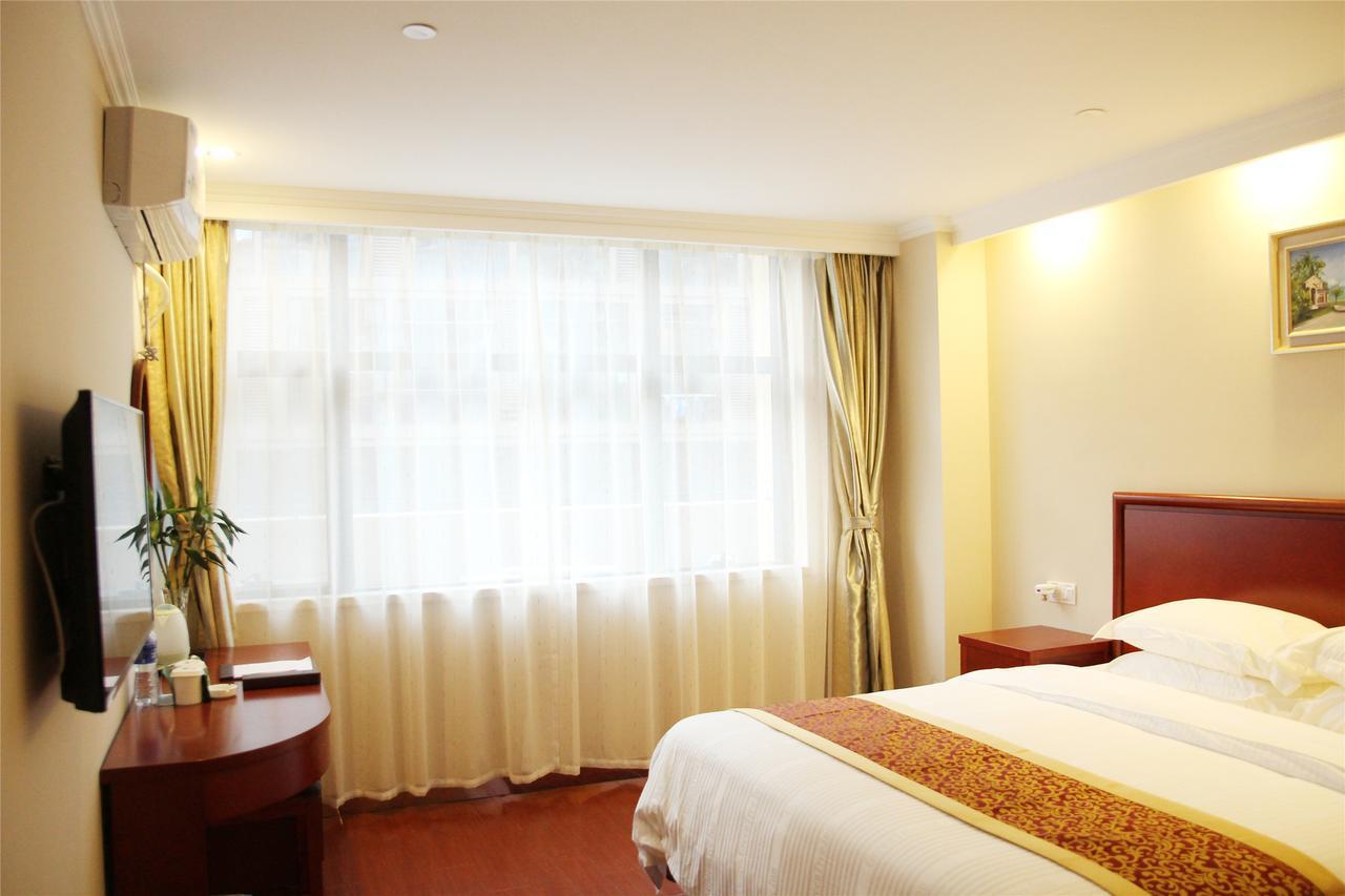 Greentree Inn Jiangsu Zhenjiang Dingmao Industrial Park Wode Square Express Hotel Экстерьер фото