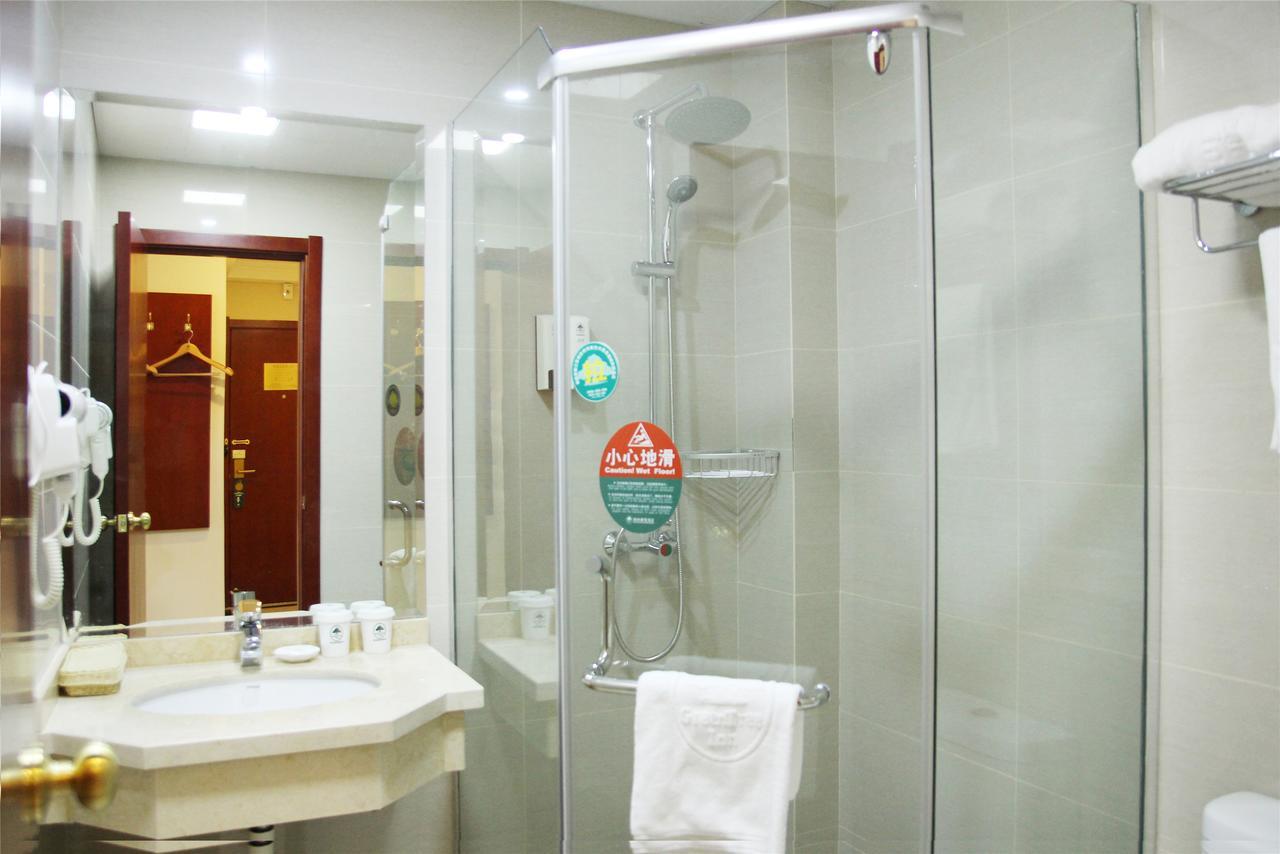 Greentree Inn Jiangsu Zhenjiang Dingmao Industrial Park Wode Square Express Hotel Экстерьер фото