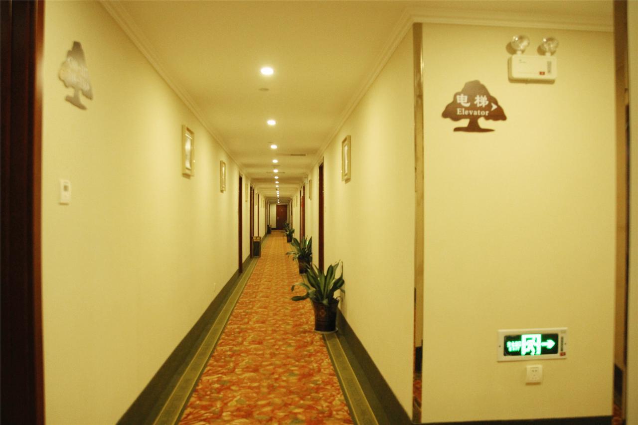 Greentree Inn Jiangsu Zhenjiang Dingmao Industrial Park Wode Square Express Hotel Экстерьер фото