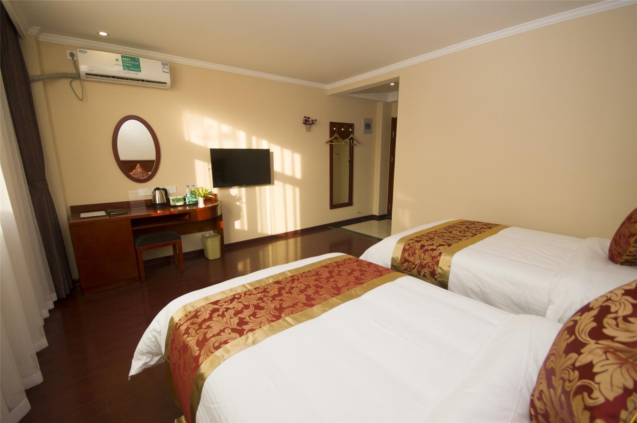 Greentree Inn Jiangsu Zhenjiang Dingmao Industrial Park Wode Square Express Hotel Экстерьер фото